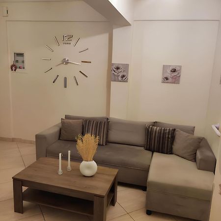 Appartement Ομορφο Διαμερισμα Στο Κεντρο Της Πολης Με Παρκιν à Tríkala Extérieur photo