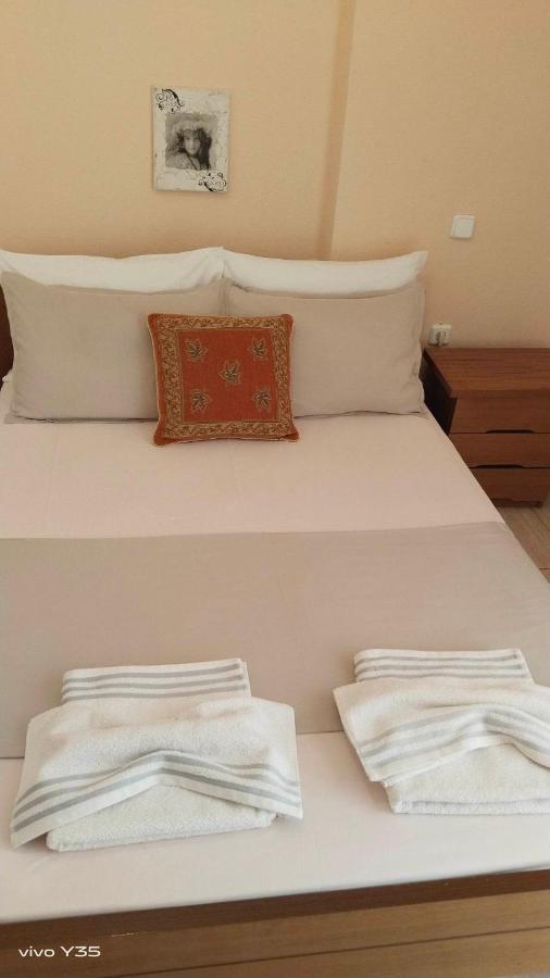 Appartement Ομορφο Διαμερισμα Στο Κεντρο Της Πολης Με Παρκιν à Tríkala Extérieur photo