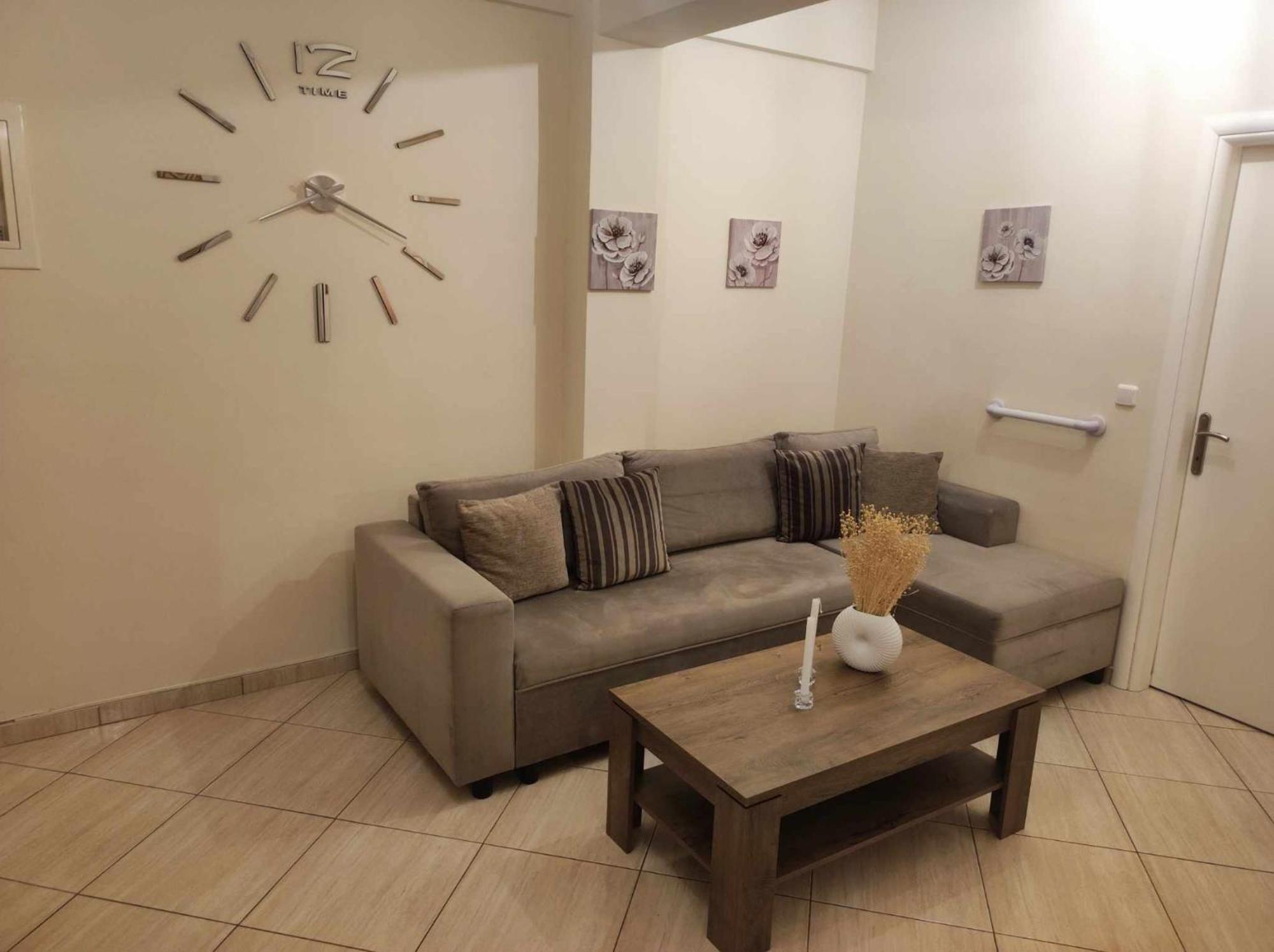 Appartement Ομορφο Διαμερισμα Στο Κεντρο Της Πολης Με Παρκιν à Tríkala Extérieur photo